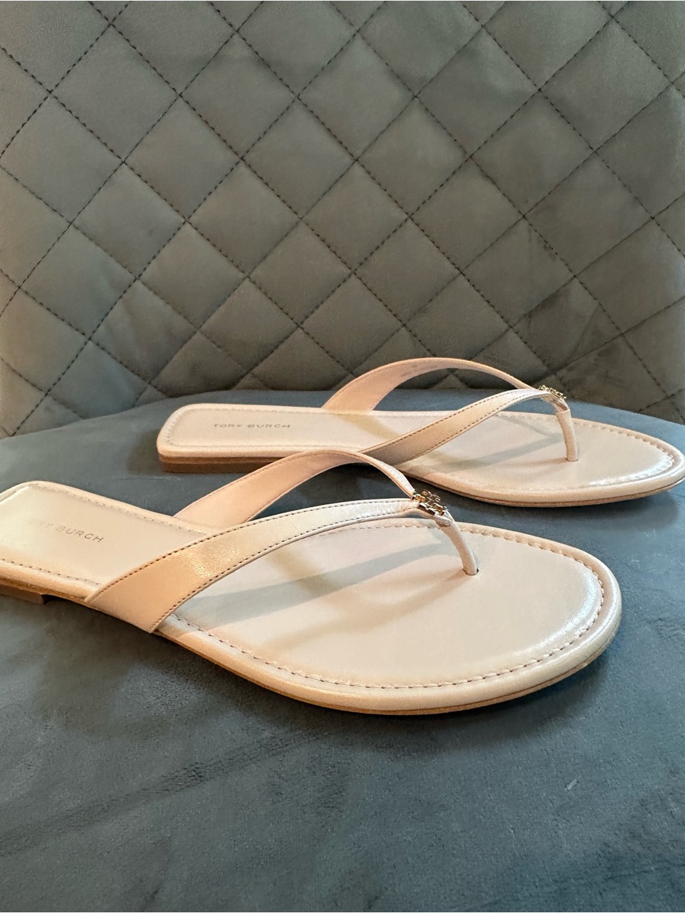 Tory Burch Shell Pink Classic Flip Flop Leather Thong Sandals NWT - Picture 4 of 6